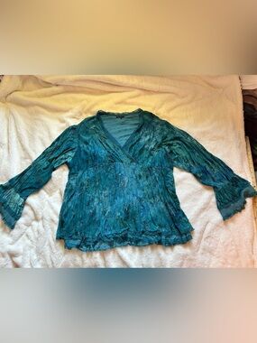 Women's Cottagecore Teal Crinkle V-Neck Blouse with Ruffled Sleeves